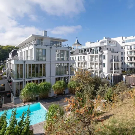 Theres Augusta Apartment *