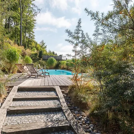 Theres Augusta Apartment